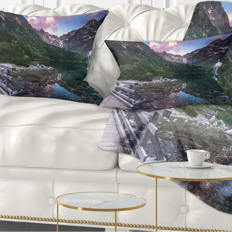 Coussin lombaire imprimé en bois et pont