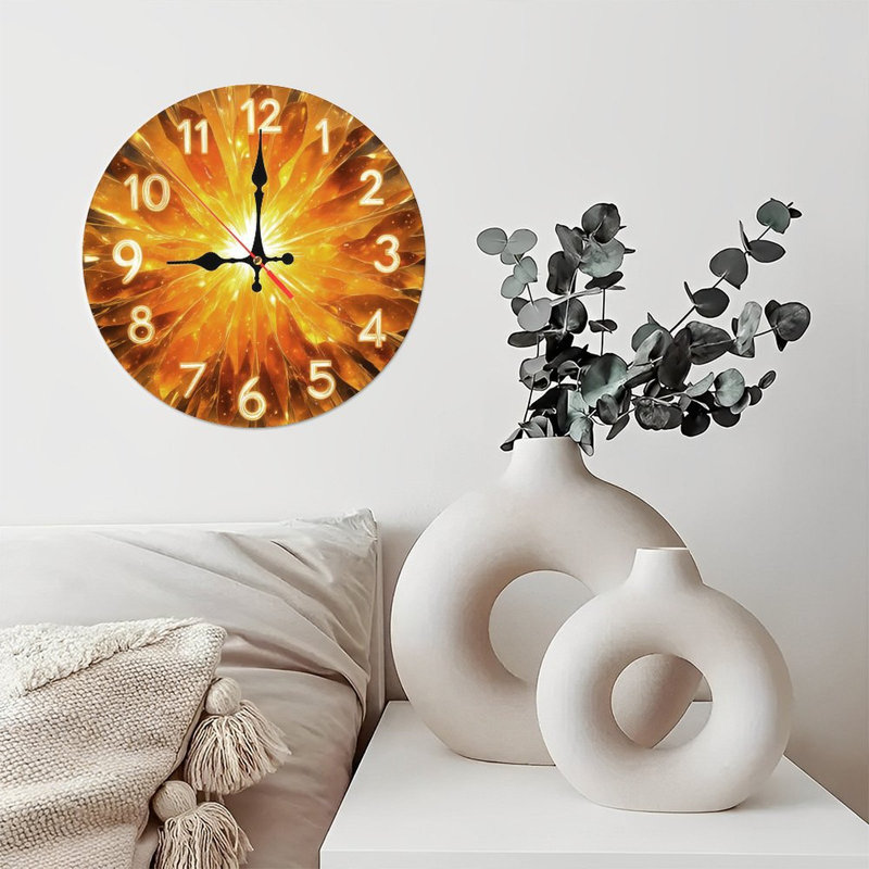 Horloge avec lumière dorée radiale