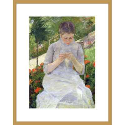 «Young Woman Sewing in the garden» par Mary Cassatt, impression giclée sur cadre