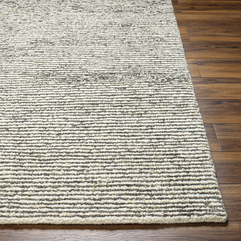 Totenham Wool Area Rug in Gray, Rectangle 5' x 7'6"