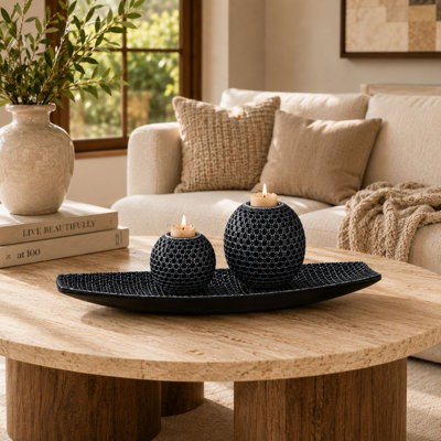 Ensemble de 3 bougeoirs matelassés en polyrésine des Fidji avec plateau décoratif, noir