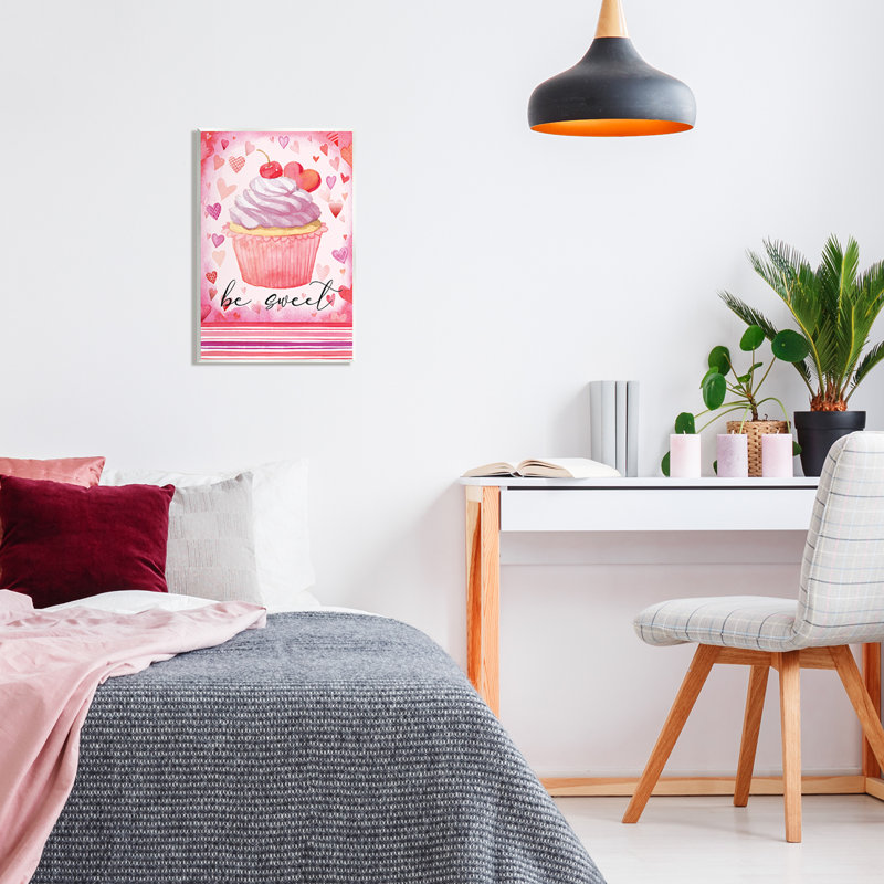 Be Be Romantic Hearts Cupcake Floater, art mural sur toile par ND Art, H 19 po x l 13 po x P 0,5 po, Bois