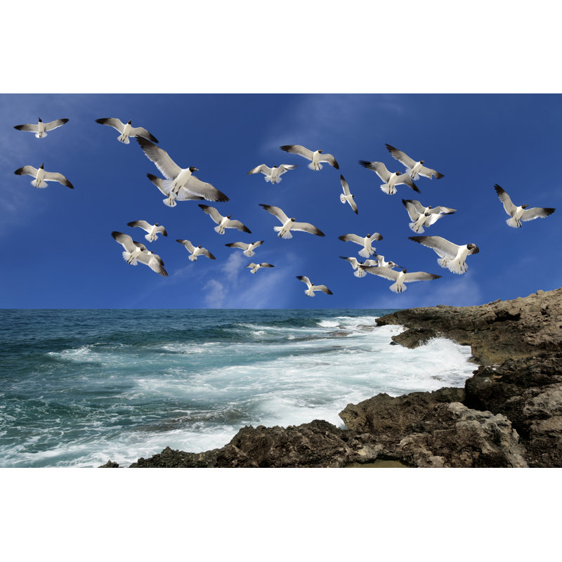 Groupe de vol d'oiseaux au-dessus de la mer par Imagedepotpro, H 12 po x l 18 po