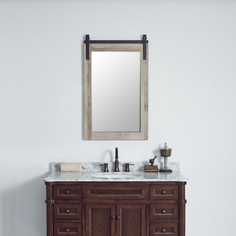 Miroir de salle de bain mural Karamfila, 39,4 po x 24 po, Bûches nord-américaines