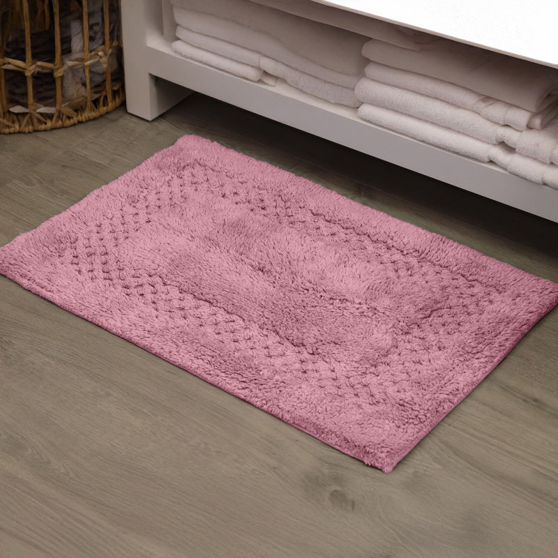 Tapis pour salle de bain Antigona, l 17 po x L 24 po, Rose