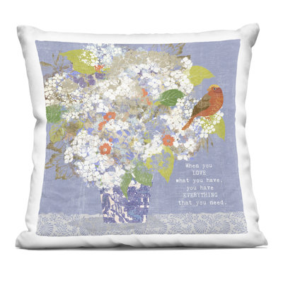 Coussin décoratif à motif floral Inspiration On Love, par Suzanne Nicoll