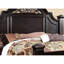Lit Eastern, style transitionnel, noyer foncé, base requise, tête de lit à motif floral, finition noyer, accent