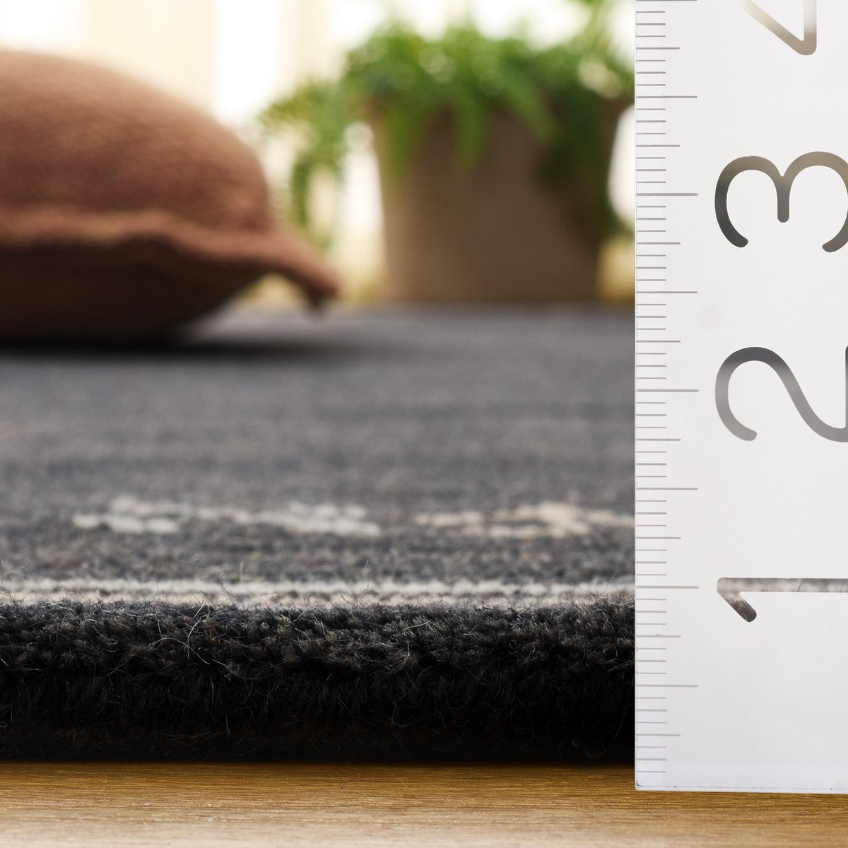 Santiago Handmade Wool Charcoal Rug, Round 4'