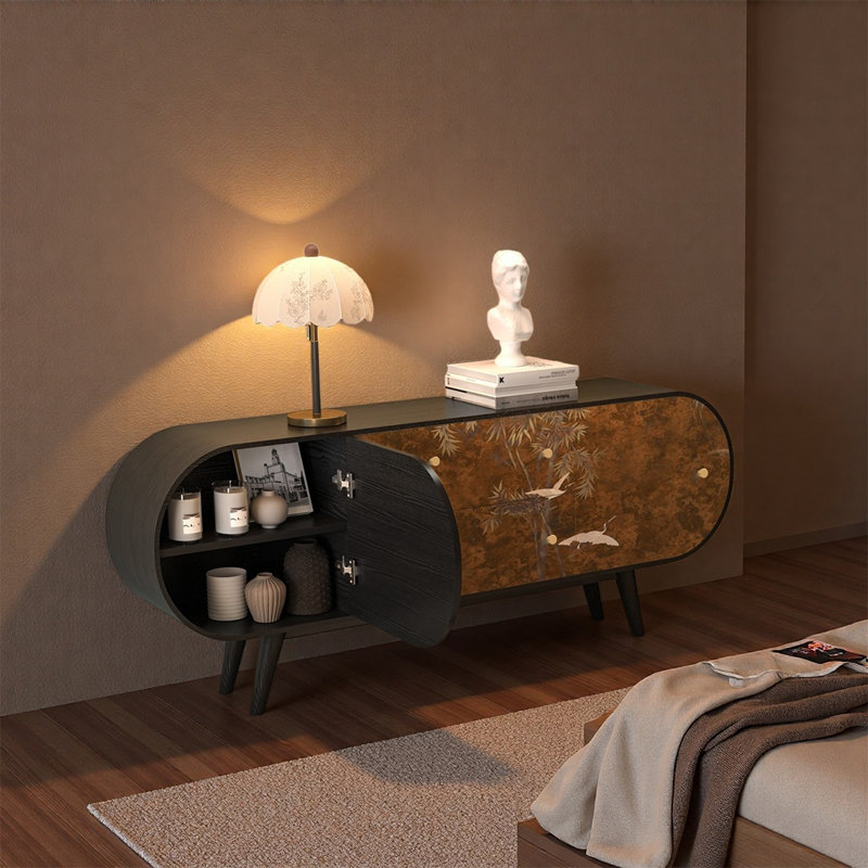Buffet robuste en pin avec beaucoup de rangement