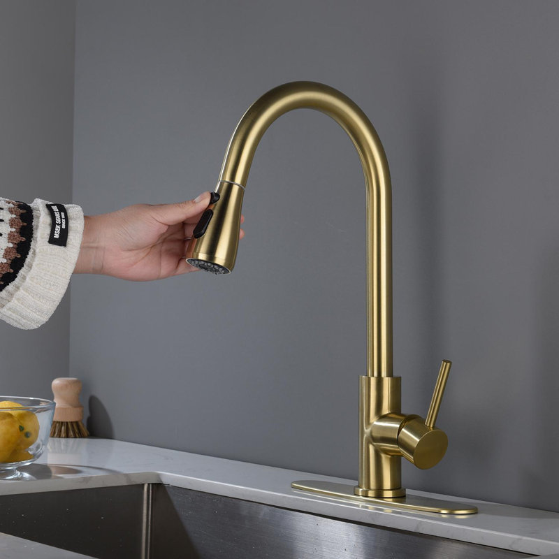 ARROWOW Pull Out Kitchen Faucet, Brushed Gold