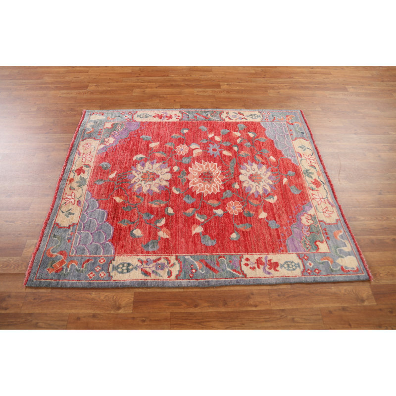 Tapis rouge en laine noué à la main de conception unique 4 pi 0 po x 4 pi 9 po New Age