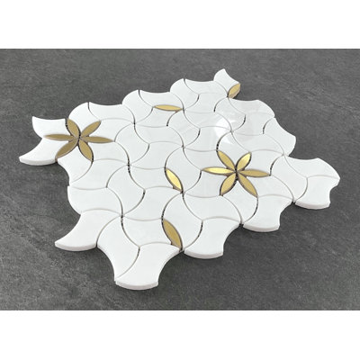 Carrelage mosaïque en marbre blanc à jets d'eau Blossom Thassos