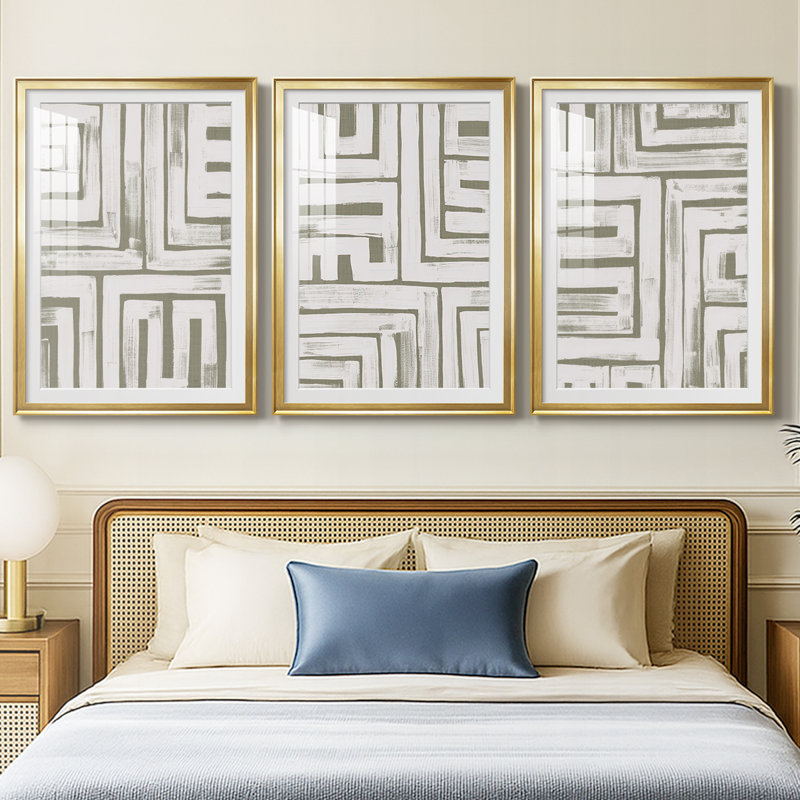 Maze Interlock I - Impression personnalisée de qualité supérieure avec cadre mat - 3 pièces, H 15 po x l 19 po, Doré
