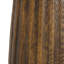 Table d'appoint à texture rustique, hauteur de 16,59 po, grain de bois brun, pour les espaces de détente intérieurs et extérieurs.