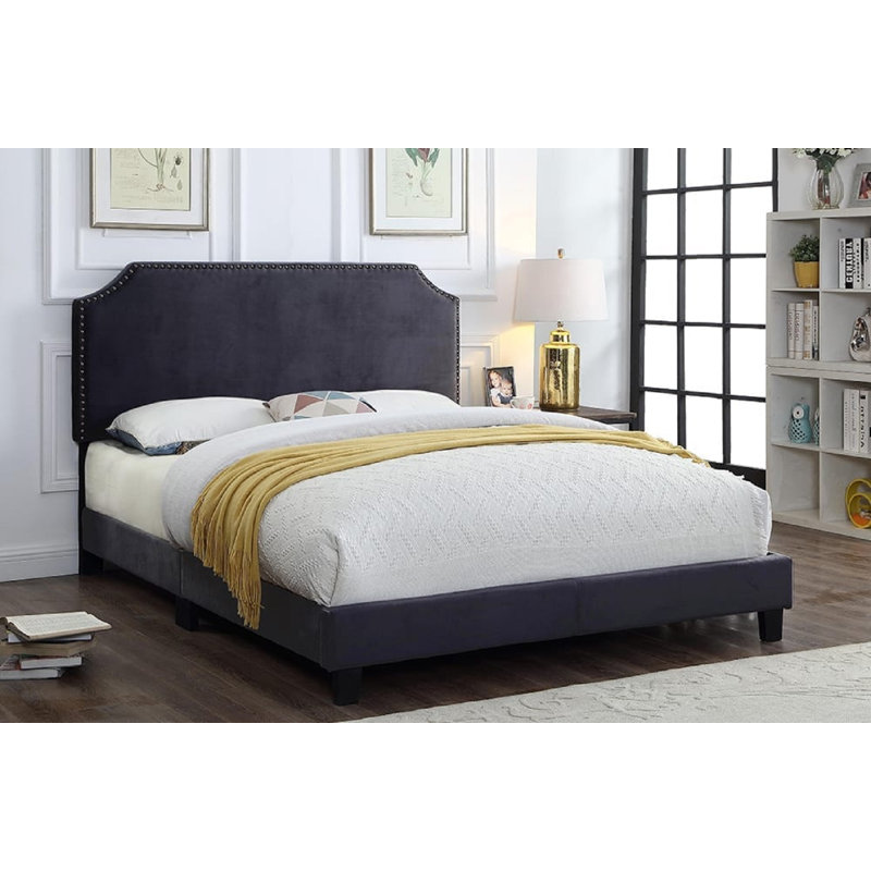 Lit plateforme tapissier en velours avec tête de lit festonnée et garniture cloutée Luxury, Gris anthracite, Très grand