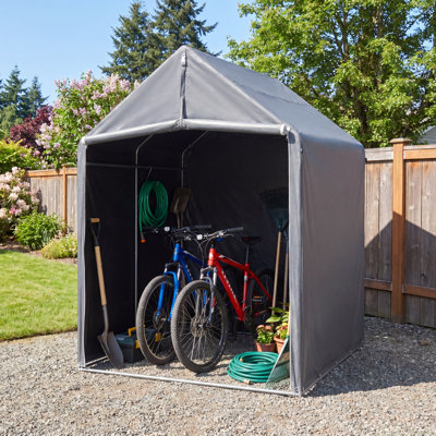 Remise de rangement imperméable en bâche imperméable en PE avec porte à enroulement et fenêtres d'aération