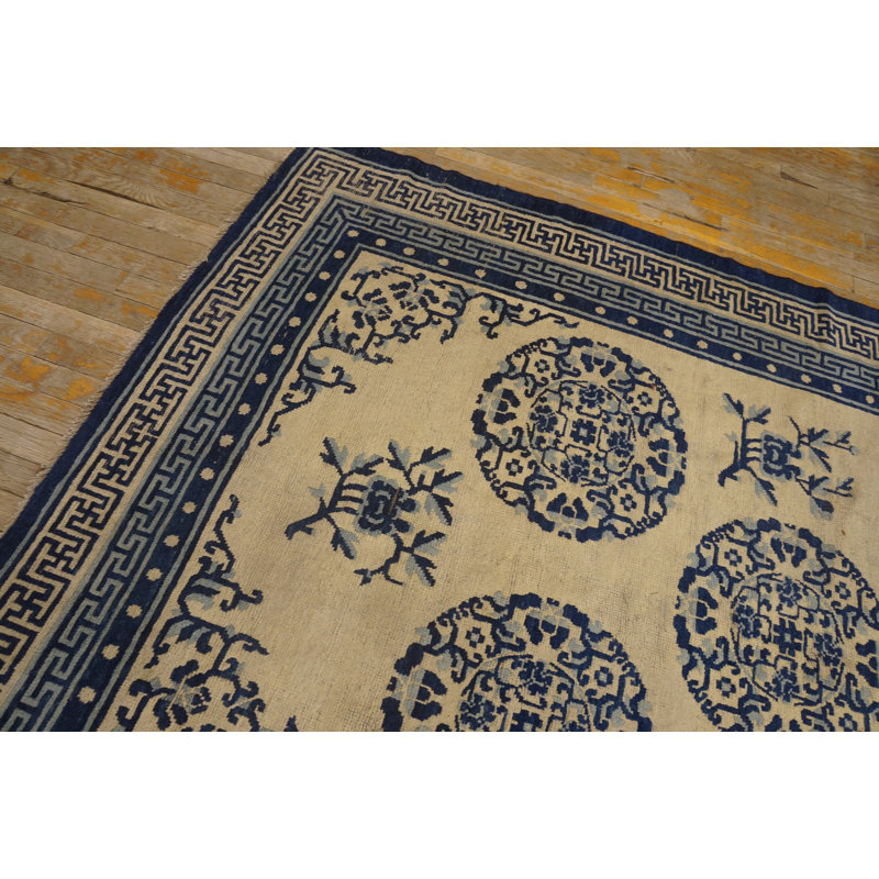 Hand Knotted Wool Oriental Area Rug