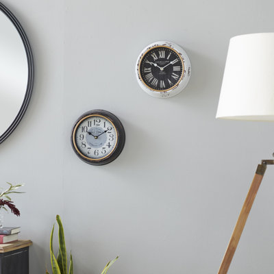 Cardona Metal Wall Clock