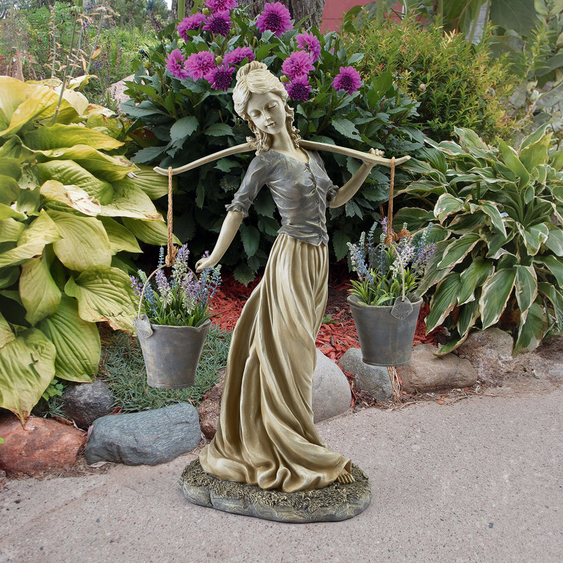 Statue milkmaid danois magdalene