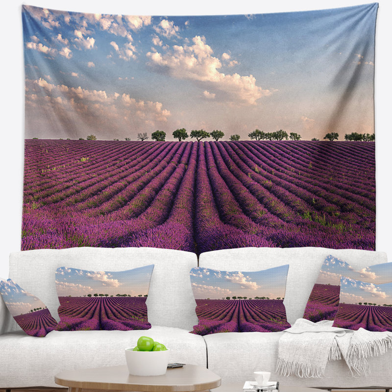 Tapisserie champ de lavande brillant en Provence, H 78 po x l 92 po
