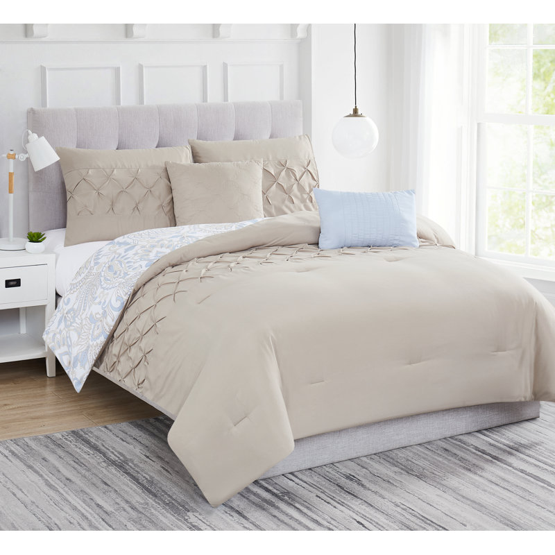 Jenna Paisley Comforter, Queen Comforter + 2 Standard Shams