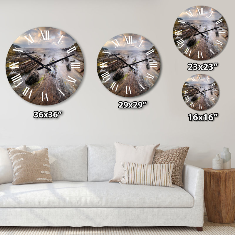 Horloge murale côtière et côtière inhabituelle en Corse, Petit