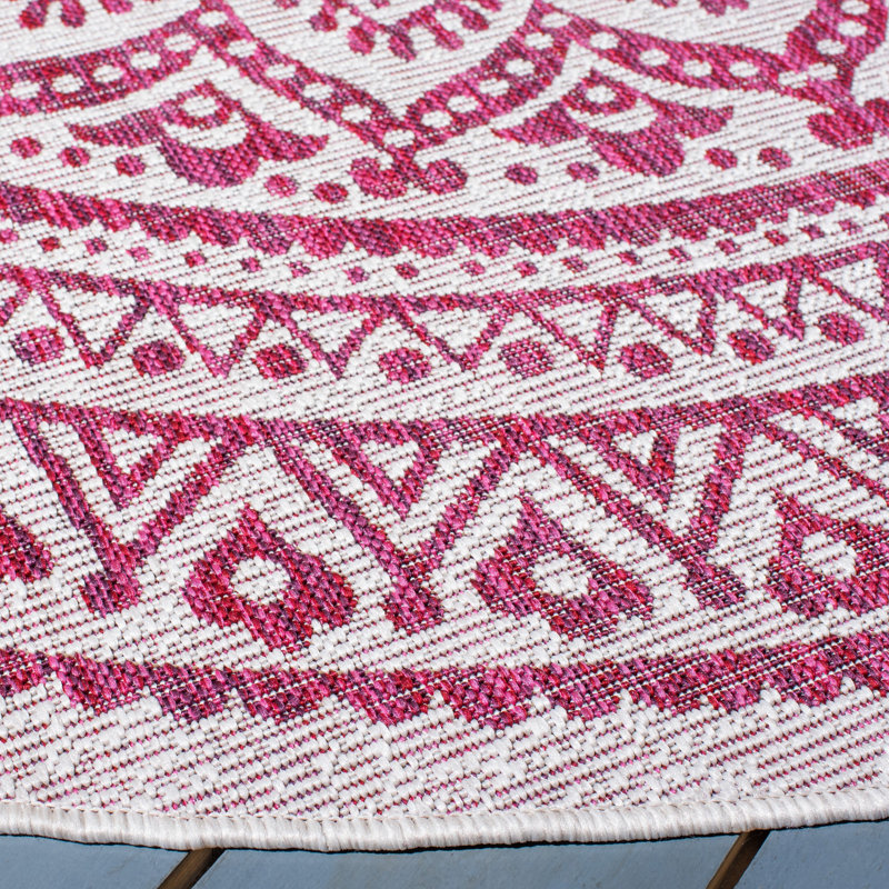 Molinaro Ivory/Fuchsia Indoor/Outdoor Area Rug, Round 6'7"