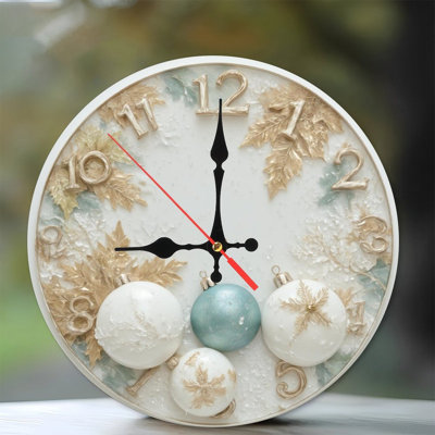 Christmas-Clock-With-Ornaments