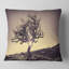 Paysage, arbre solitaire dans un coussin de montagne-767196584-694152970