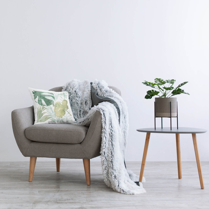  Polyester Throw Square Pillow Cover & Insert