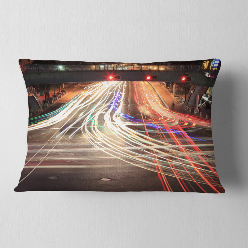 Coussin décoratif Light Traces on Crossroad - Cityscape