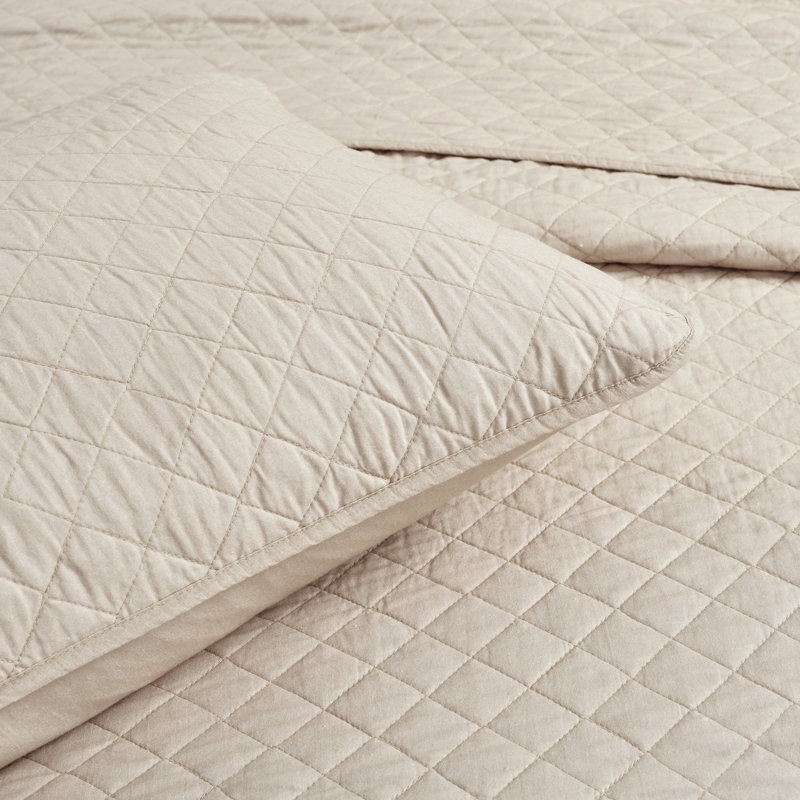 Ava Diamond Standard Cotton Modern & Contemporary Quilt Set, Queen Quilt + 2 Standard Shams, Cream