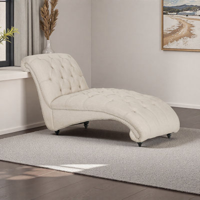 CHAISE LUNGE