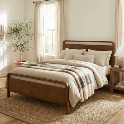 Roundhill Furniture Eldren Wood Platform Bed in Walnut Finish, Queen