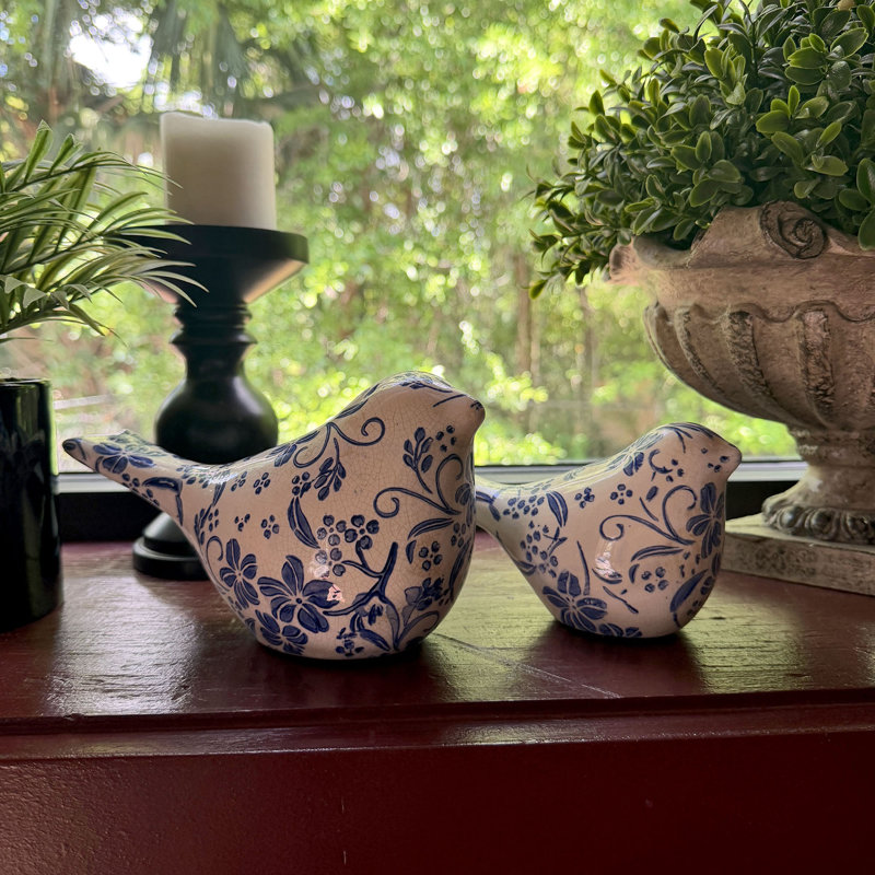 Ceramic / Porcelain Figurine / Sculpture Decorative Object