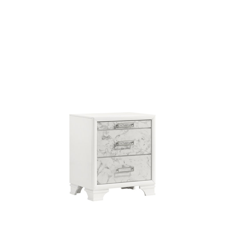 Table de chevet contemporaine avec finition blanche et tiroirs, poignées de ton argent pour l'organisation de la chambre à coucher, table de chevet moderne au design compact