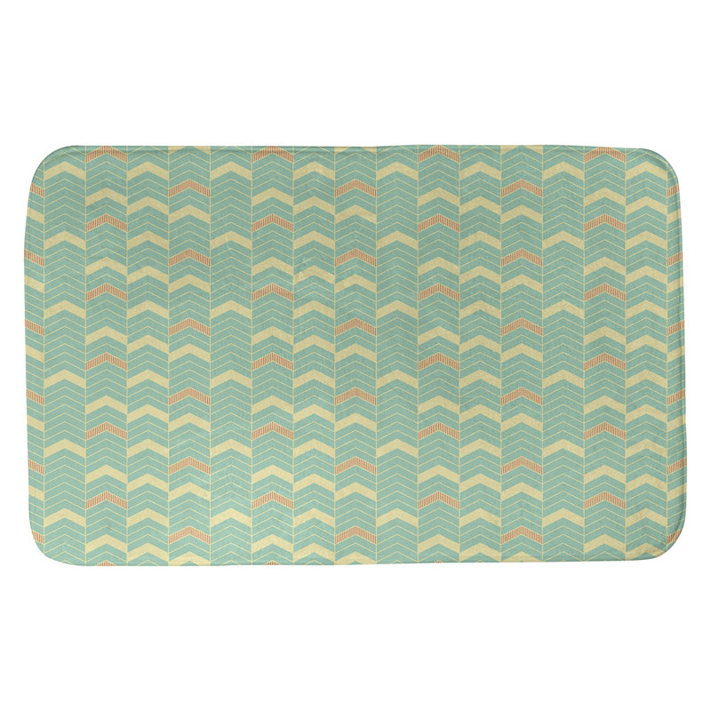Tapis pour salle de bain lineed chevrons Stephenie, l 17 po x L 24 po, Vert orange / jaune