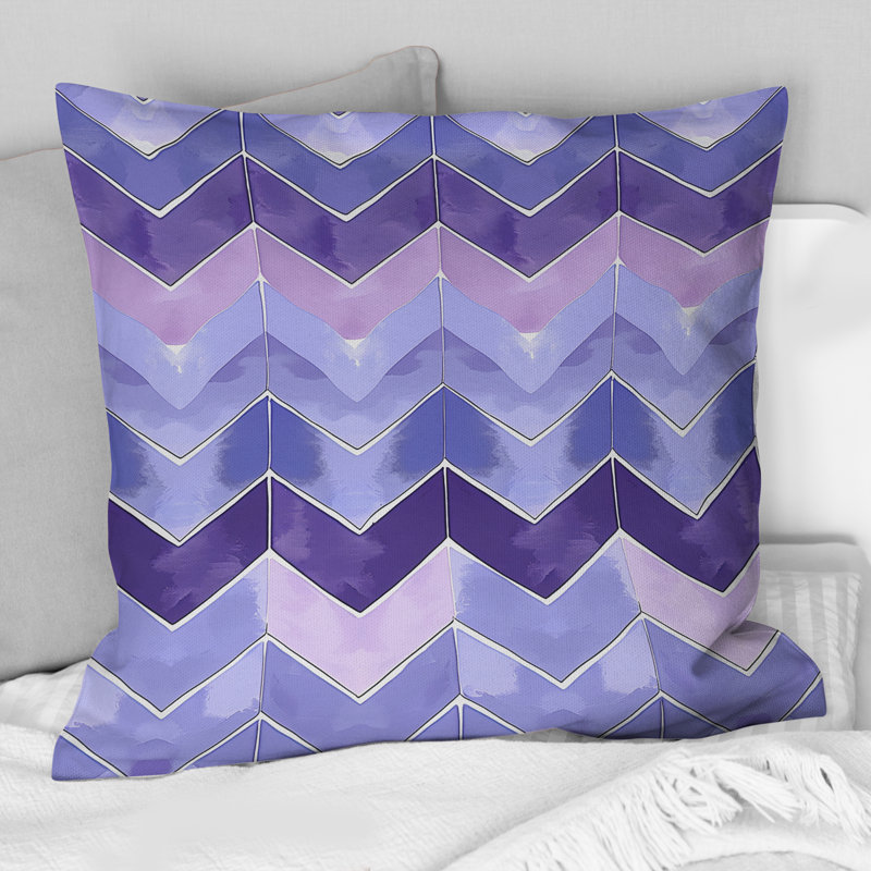 Coussin mauve Mid-Century Chevron Bliss IV, H 16 po x l 16 po