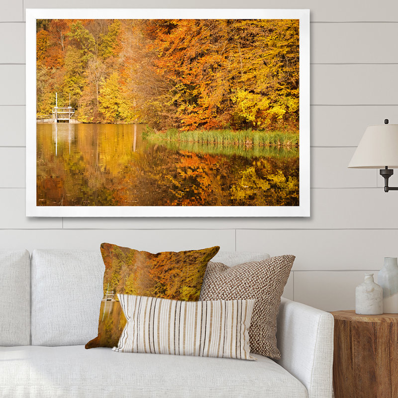 «Lake In Sunset Rays - Lake House, œuvre d'art sur toile, Cadre photo blanc, H 24 po x l 36 po x P 1 po