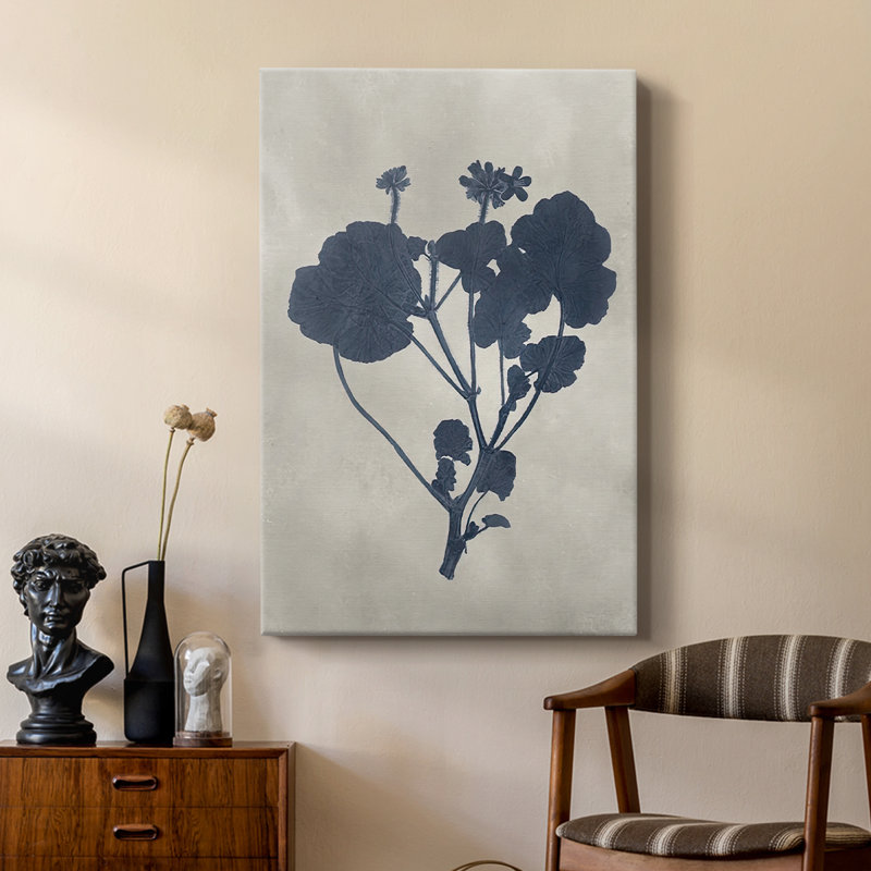 Fleurs pressées bleu marine II - galerie Cavas sur mesure, H 27 po x l 18 po