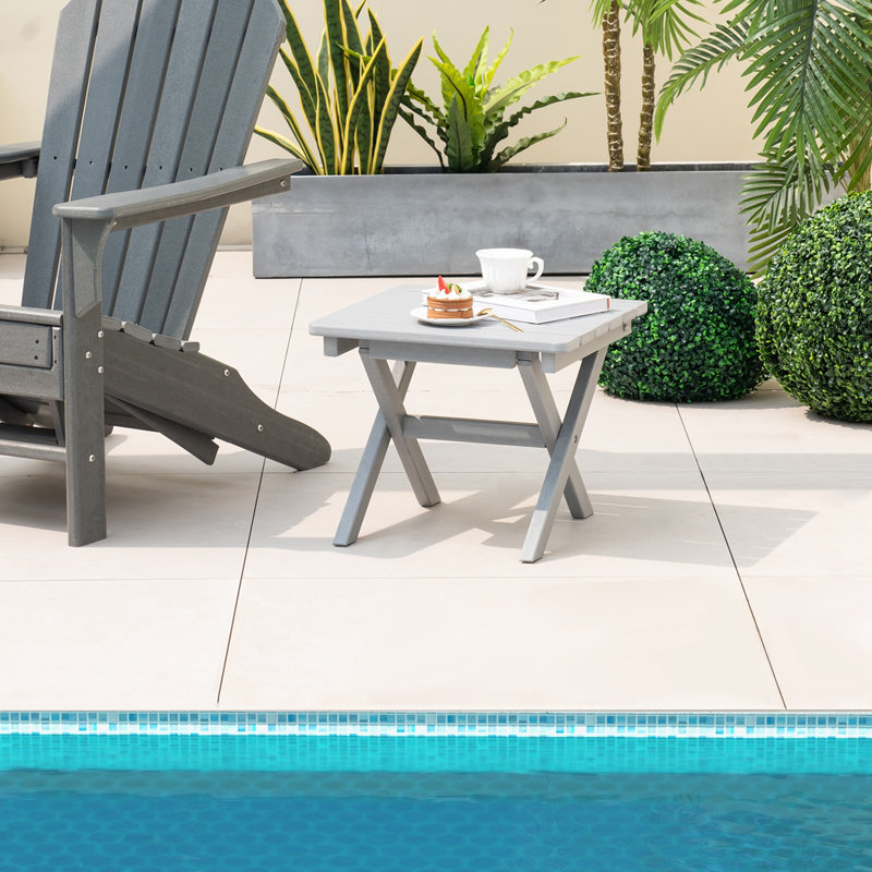 Table d'appoint pliable Ebern Designs Hdpe Adirondack, gris