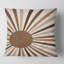 Carré, rayons de soleil terracotta brillants et minimalistes - Coussin décoratif moderne-60159241
