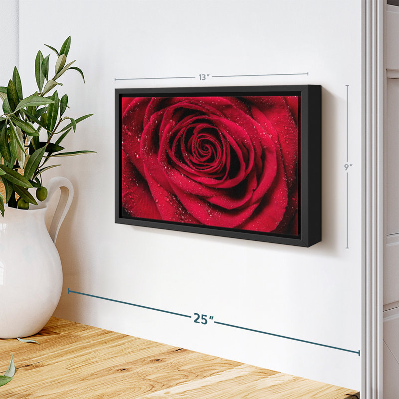 Velours rouge rosé sur toile, H 9 po x l 13 po