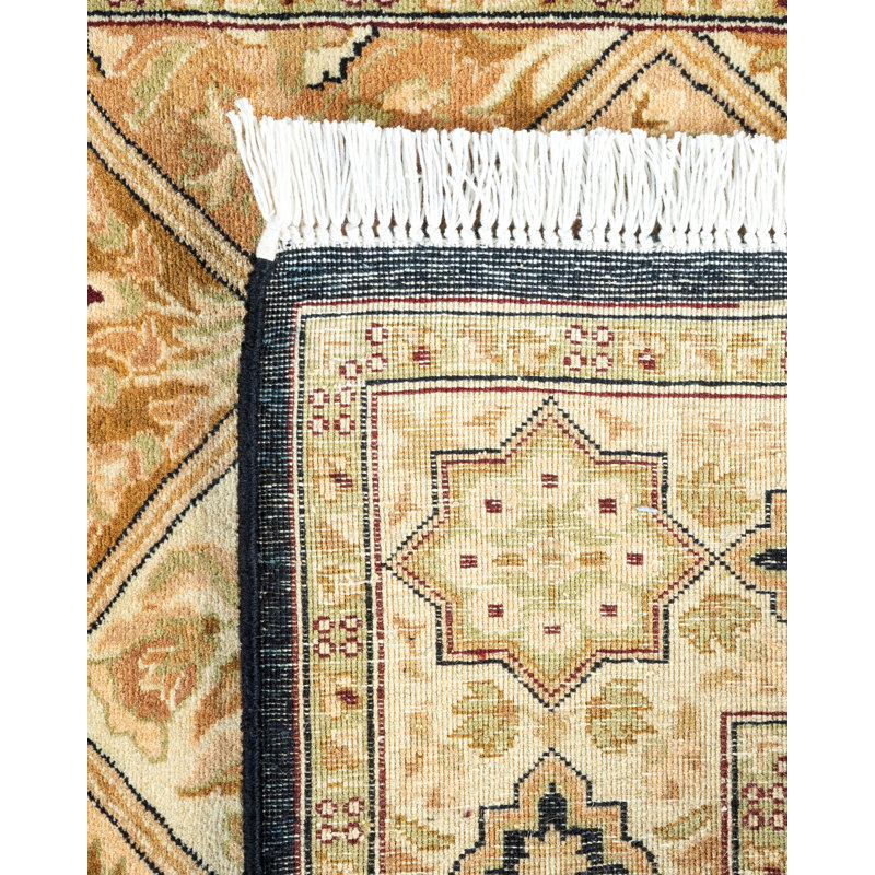 Classic One-of-a-Kind 2'8" x 4'1" Hand Knotted Area Rug