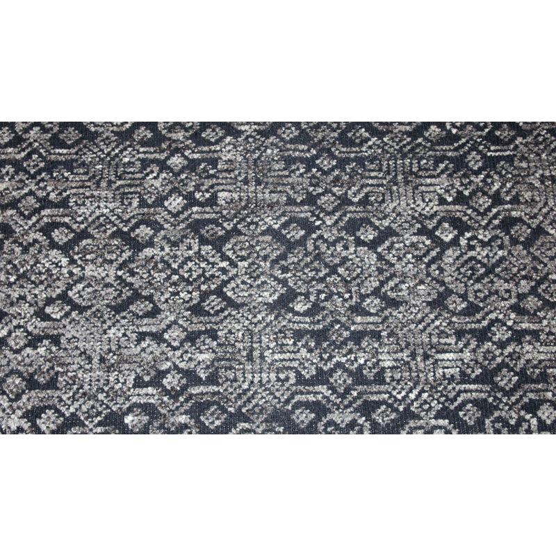Tapis 8 pi 0 po x 10 pi 0 po
