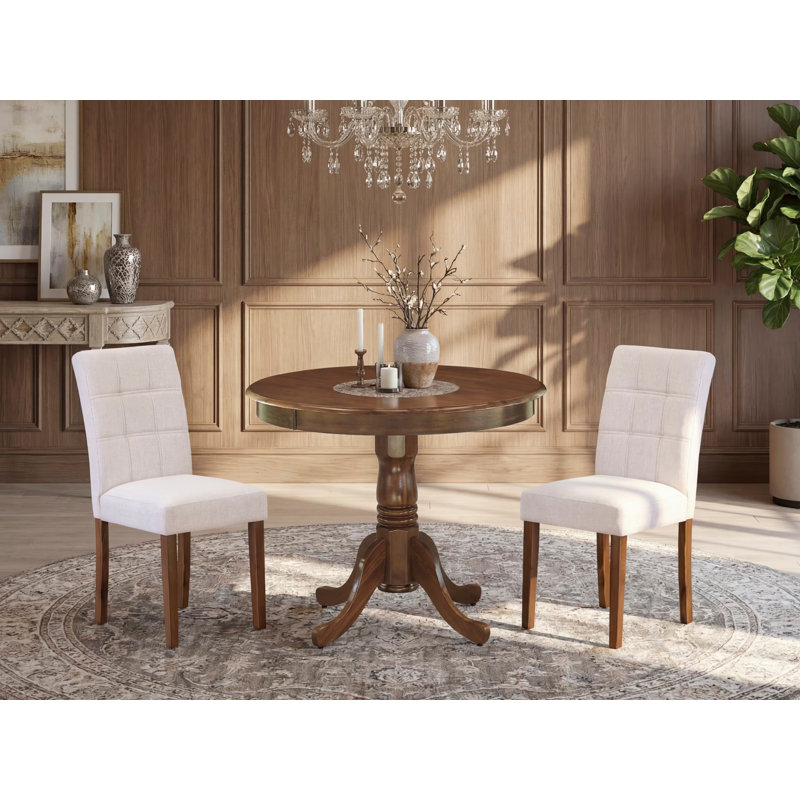 L'ensemble de table de salle à manger 3 pièces contient une table moderne et 2 chaises rembourrées en tissu de polyester beige brume, noyer antique
