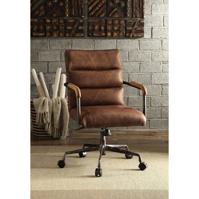Chaise de bureau élégante en cuir brun avec siège pivotant et hauteur réglable