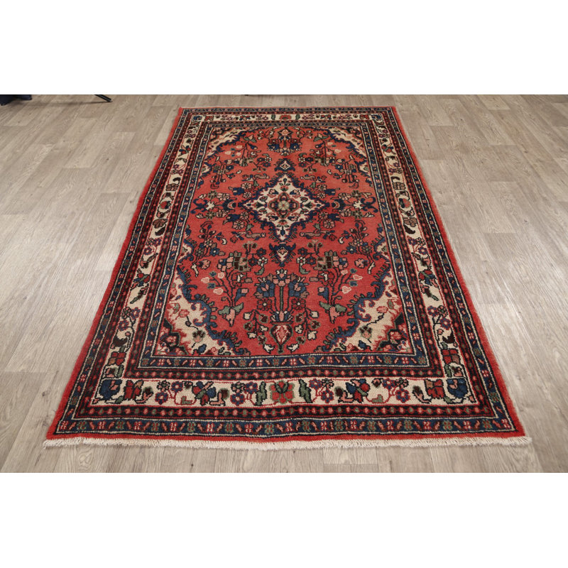 Tapis unique en laine noué à la main rouge Hamedan des années 1960 de 4 pi 5 po x 7 pi 0 po Caisey