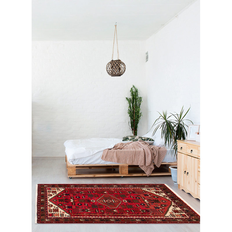 Tapis rouge Andelz 3 pi 3 po x 4 pi 9 po