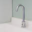 Robinet de salle de bain mural alimenté à l’ac sensorflo cygne